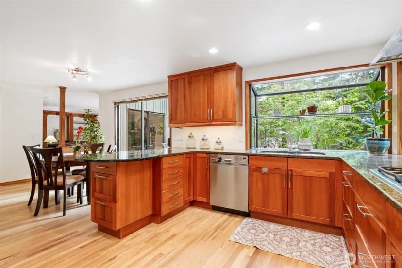 Property photo for 3903 142nd Place Ne, Bellevue photo 10