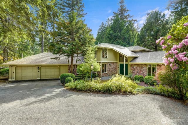 Property photo for 3903 142nd Place Ne, Bellevue, WA 98007