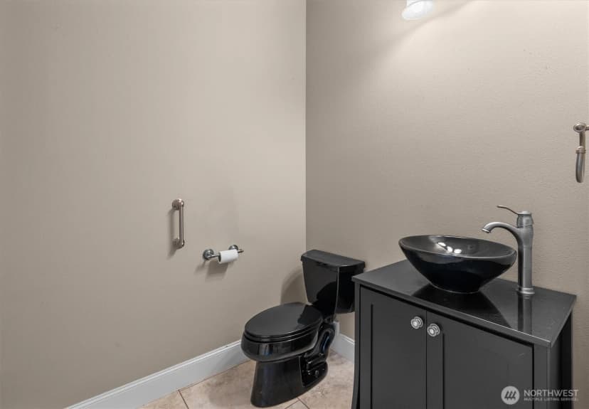 Property photo for 15714 Laconner Whitney Road, La Conner photo 27