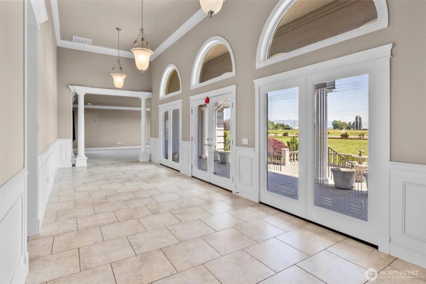 Property photo for 15714 Laconner Whitney Road, La Conner photo 5