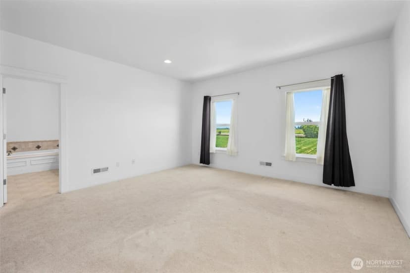 Property photo for 15714 Laconner Whitney Road, La Conner photo 28