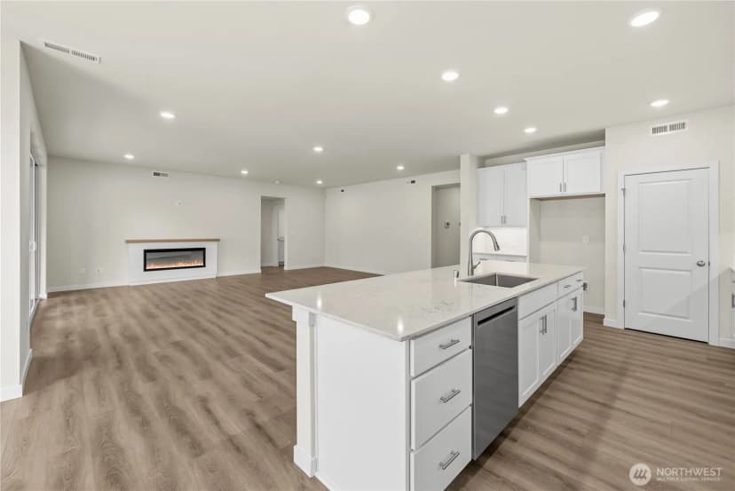 Property photo for 13906 208th Avenue E, Bonney Lake photo 23