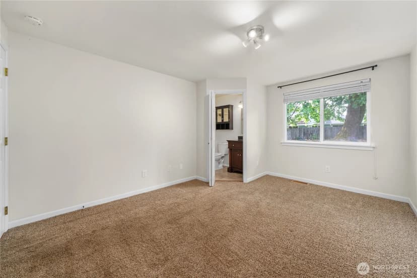 Property photo for 29009 46th Place S, Auburn photo 9