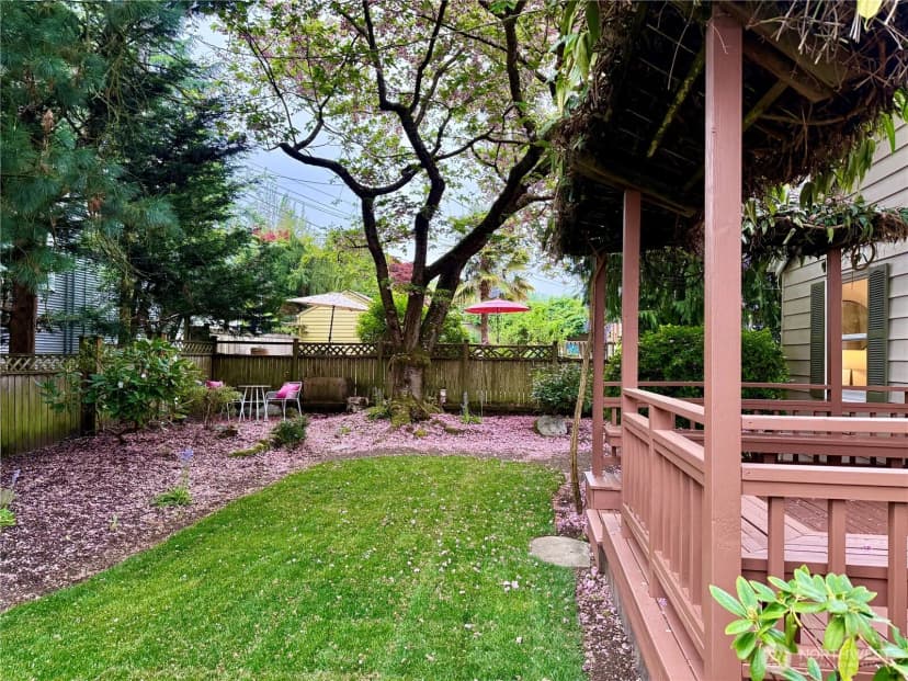 Property photo for 2113 Ne 81st Place, Seattle photo 4