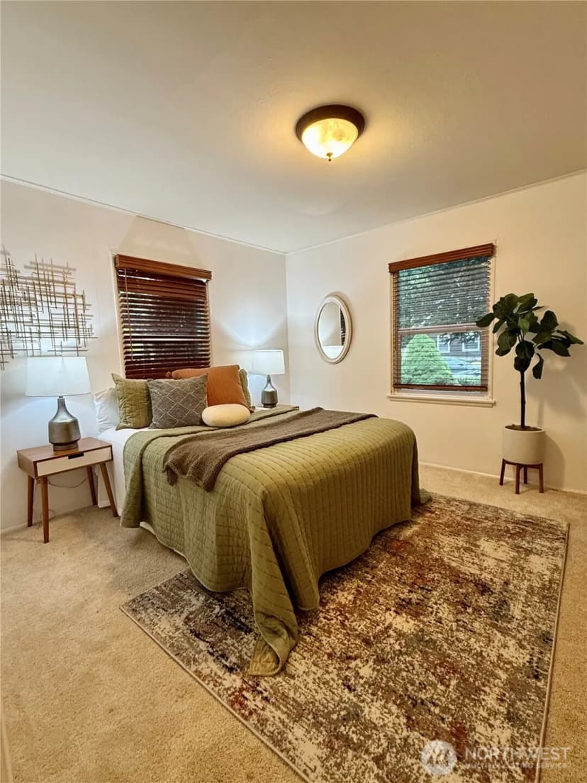 Property photo for 2113 Ne 81st Place, Seattle photo 6