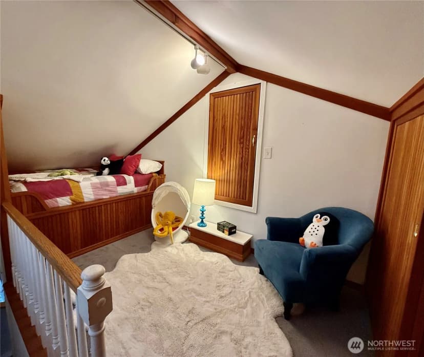 Property photo for 2113 Ne 81st Place, Seattle photo 11