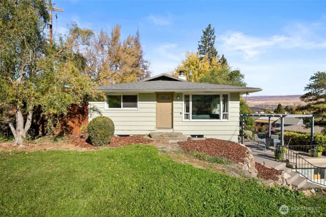 Property photo for 1216 Crawford, Wenatchee photo 2