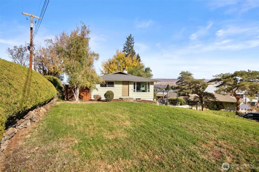 Property photo for 1216 Crawford, Wenatchee photo 4