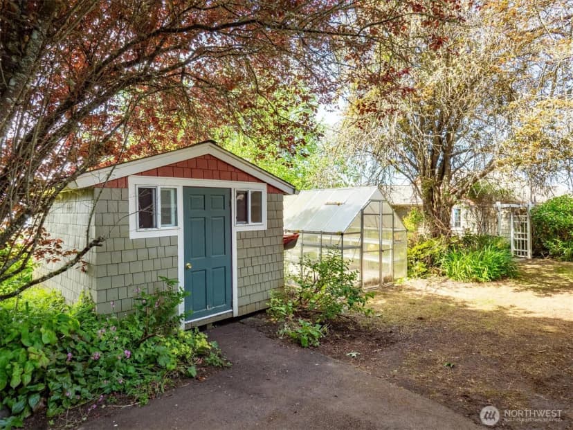 Property photo for 29631 Beach Drive Ne, Poulsbo photo 24