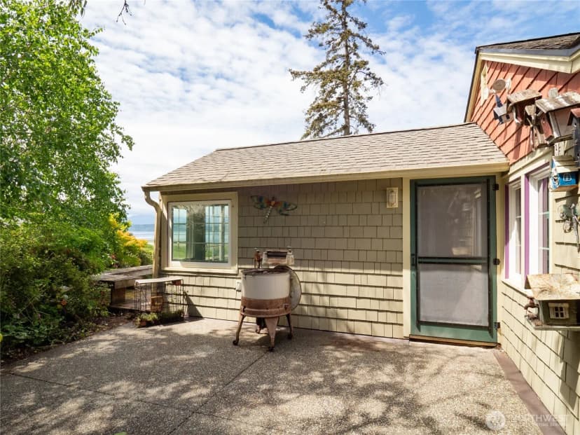 Property photo for 29631 Beach Drive Ne, Poulsbo photo 9