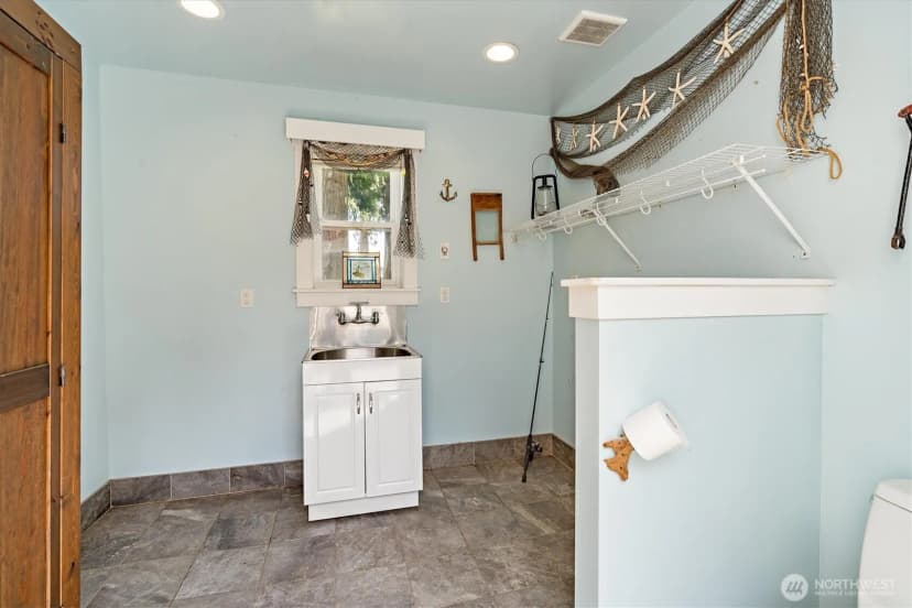 Property photo for 29631 Beach Drive Ne, Poulsbo photo 19