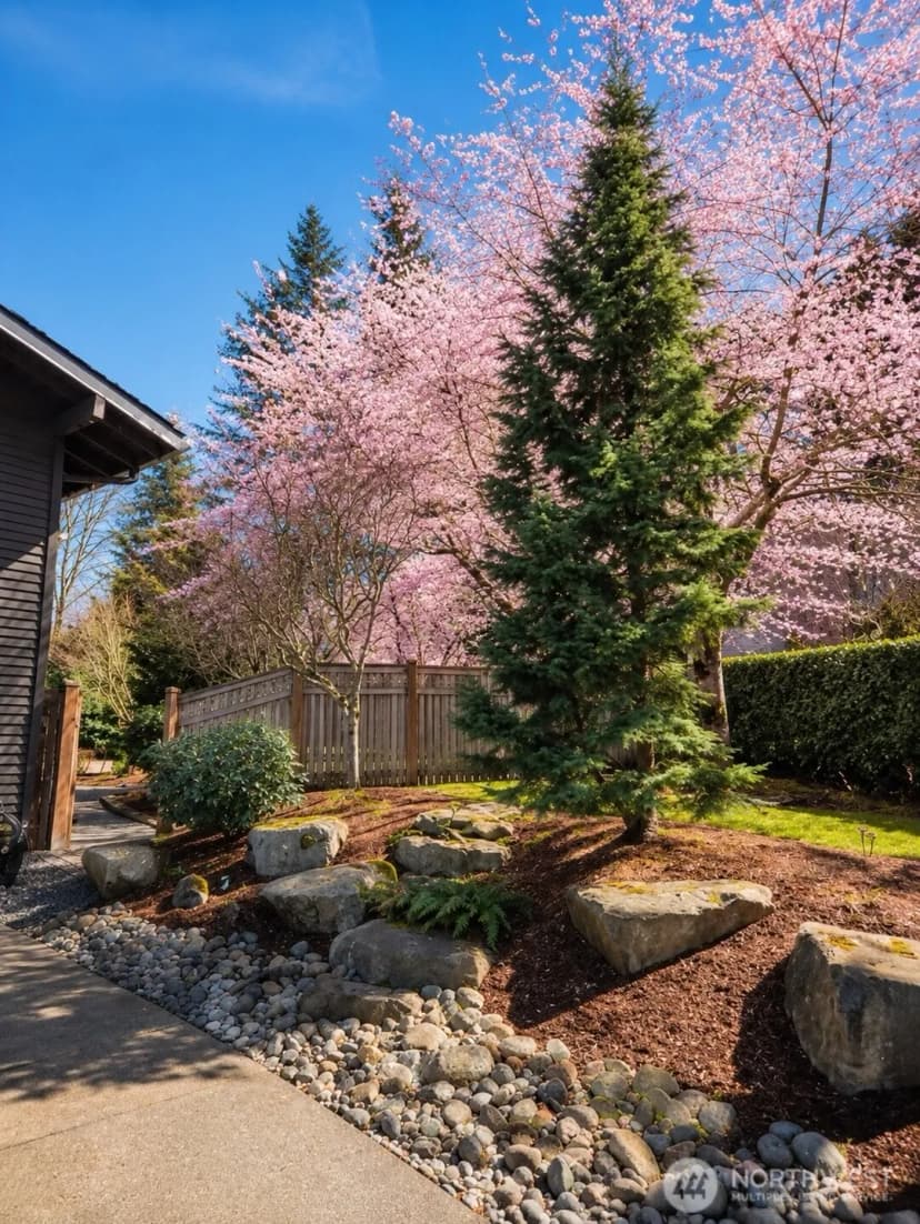 Property photo for 32 Cascade Key, Bellevue photo 35