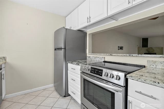 Property photo for 1040 S 320th Street #5, Federal Way photo 4