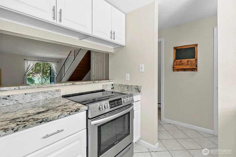 Property photo for 1040 S 320th Street #5, Federal Way photo 7