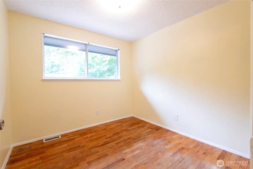 Property photo for 14717 206th Avenue Se, Renton photo 19