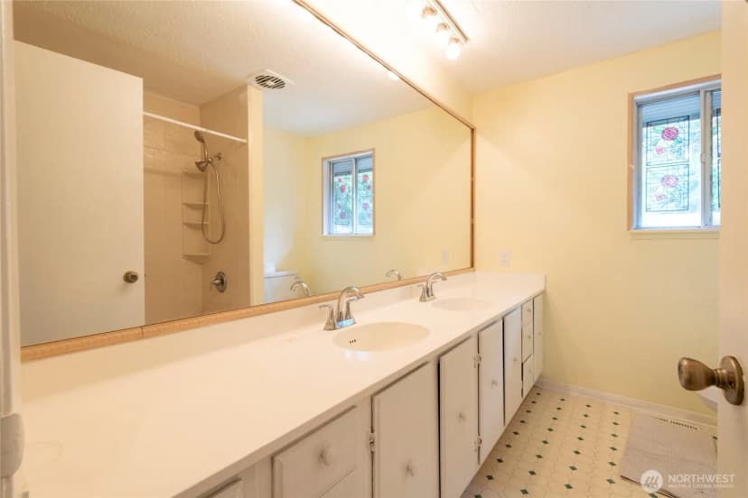 Property photo for 14717 206th Avenue Se, Renton photo 15