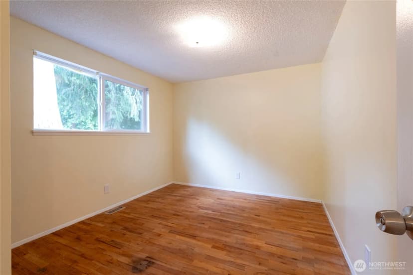 Property photo for 14717 206th Avenue Se, Renton photo 18