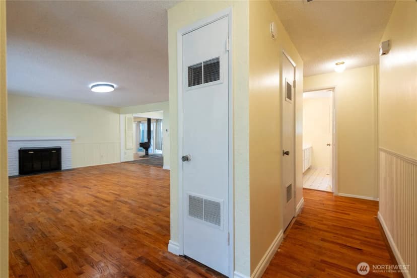 Property photo for 14717 206th Avenue Se, Renton photo 14