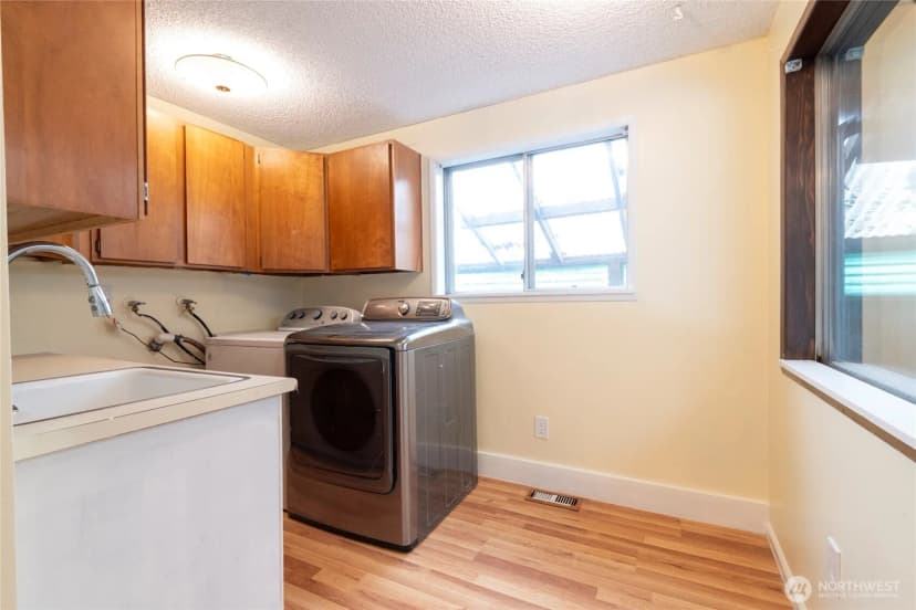 Property photo for 14717 206th Avenue Se, Renton photo 30