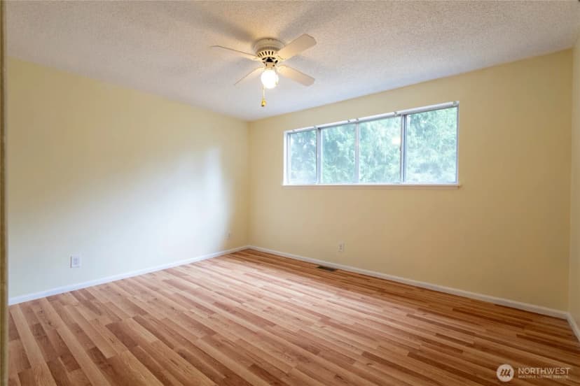 Property photo for 14717 206th Avenue Se, Renton photo 12