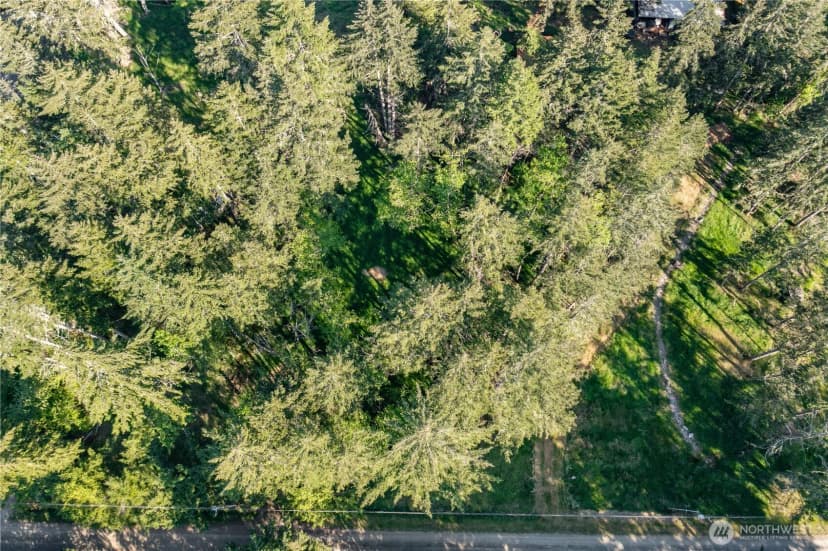 Property photo for 907 E Madrona Boulevard Nw, Lakebay photo 9