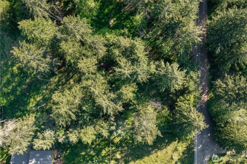 Property photo for 909 E Madrona Boulevard Nw, Lakebay photo 5