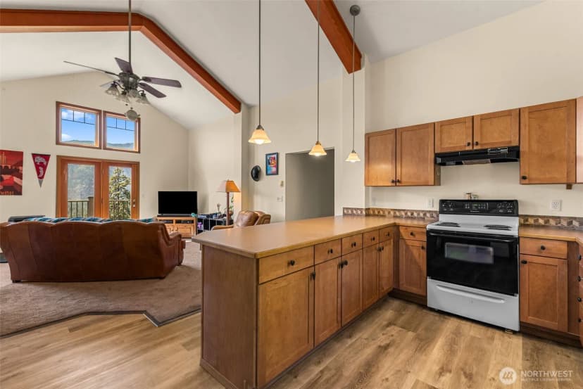 Property photo for 10665 North Road, Leavenworth photo 40