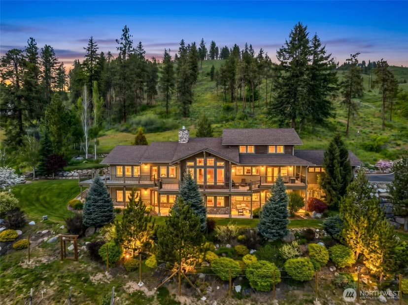Property photo for 10665 North Road, Leavenworth