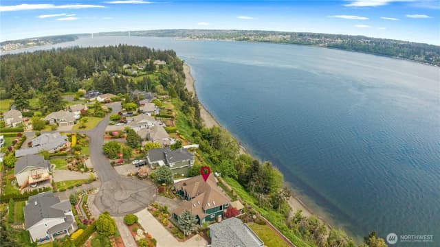 Property photo for 1551 13th Court, Fox Island photo 3