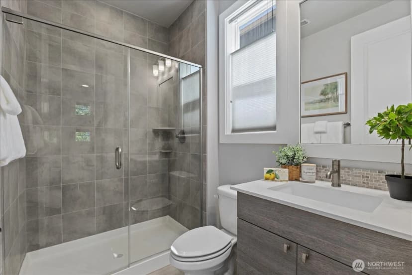 Property photo for 13006 135th Place Ne, Kirkland photo 27