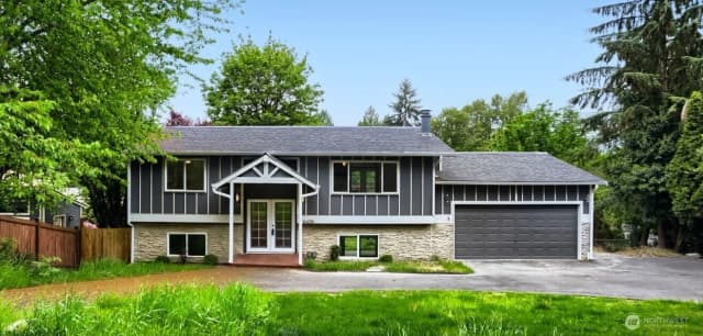 Property photo for 6420 Ne 198th Street, Kenmore photo 2