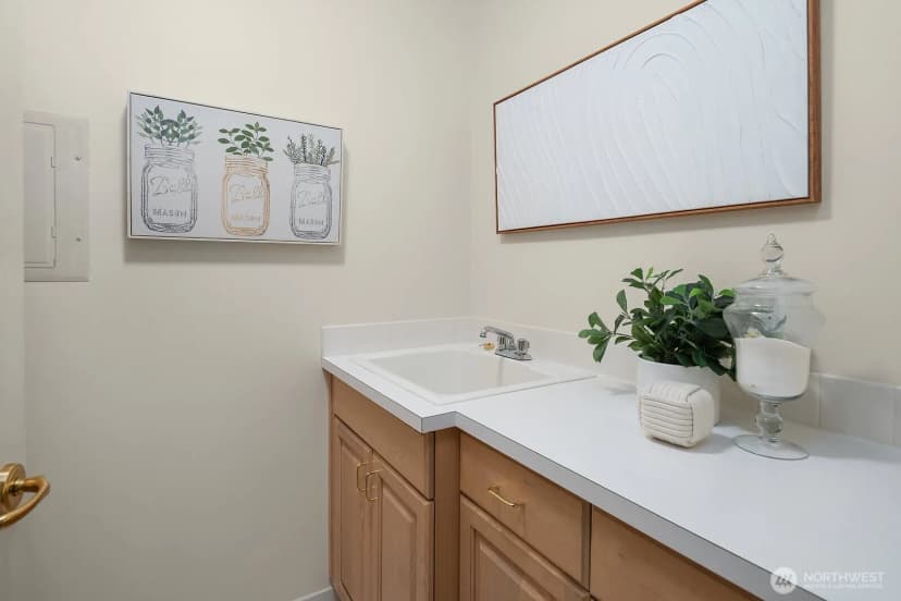 Property photo for 702 Kirkland Way #4, Kirkland photo 22