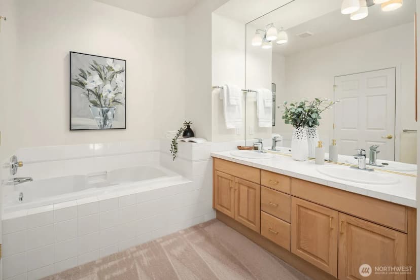 Property photo for 702 Kirkland Way #4, Kirkland photo 16