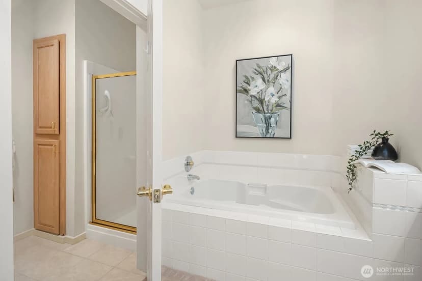 Property photo for 702 Kirkland Way #4, Kirkland photo 17