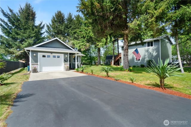 Property photo for 745 Albion Avenue Se, Ocean Shores