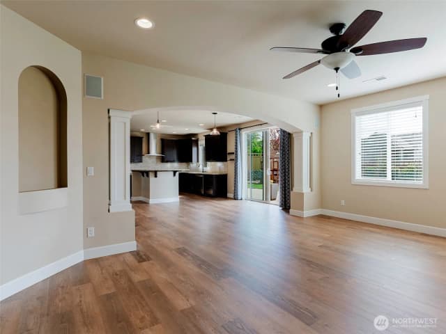 Property photo for 1424 40th Street Se, Puyallup photo 5