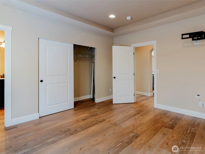 Property photo for 1424 40th Street Se, Puyallup photo 10
