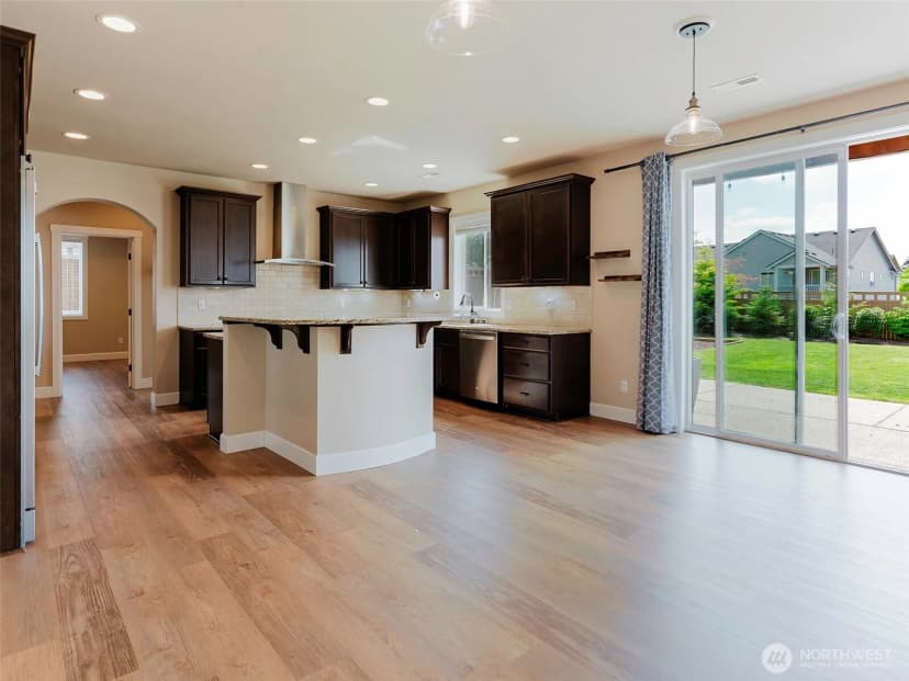 Property photo for 1424 40th Street Se, Puyallup photo 6