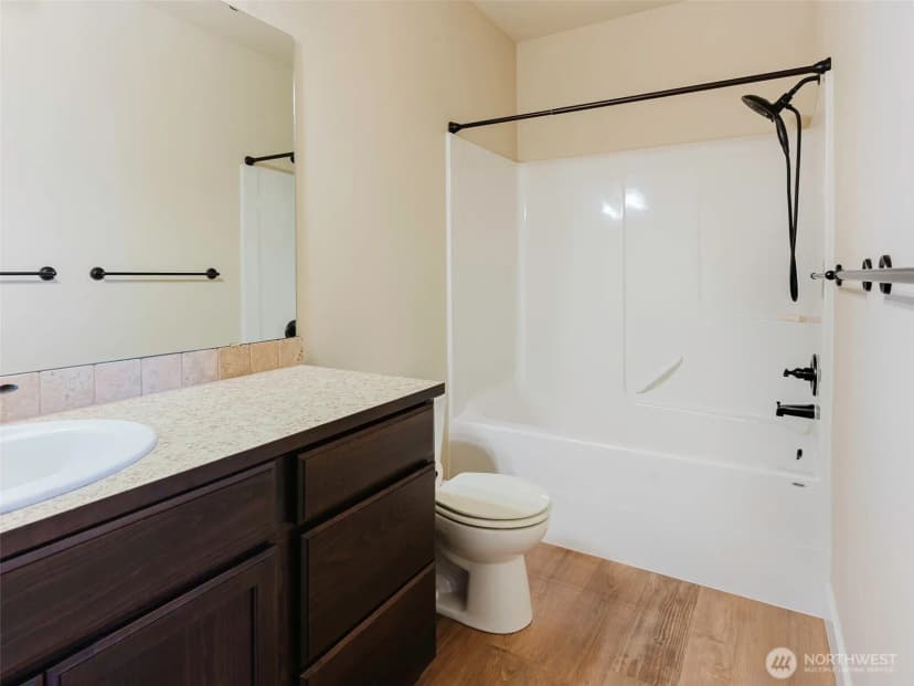 Property photo for 1424 40th Street Se, Puyallup photo 11