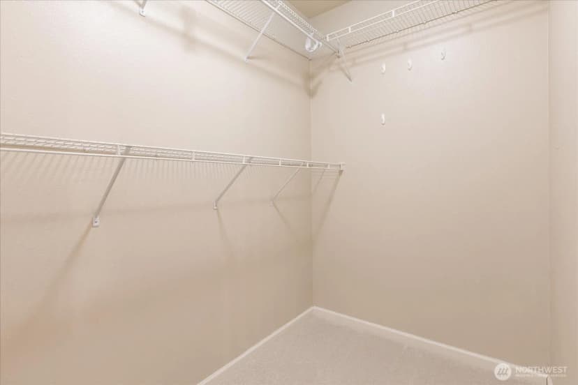 Property photo for 12530 Admiralty Way #k204, Everett photo 14