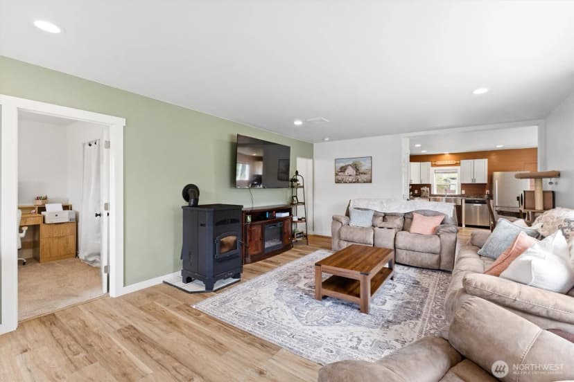 Property photo for 9007 Van Buren Road, Everson photo 6