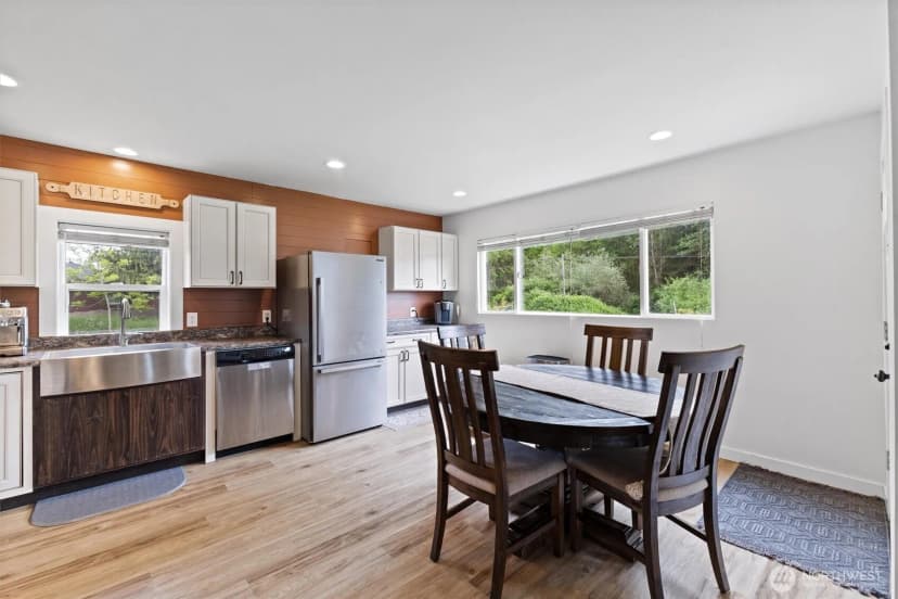 Property photo for 9007 Van Buren Road, Everson photo 12