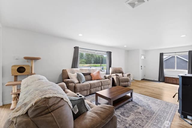 Property photo for 9007 Van Buren Road, Everson photo 5