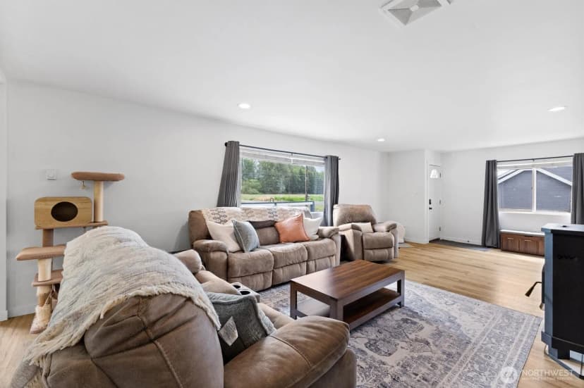 Property photo for 9007 Van Buren Road, Everson photo 5
