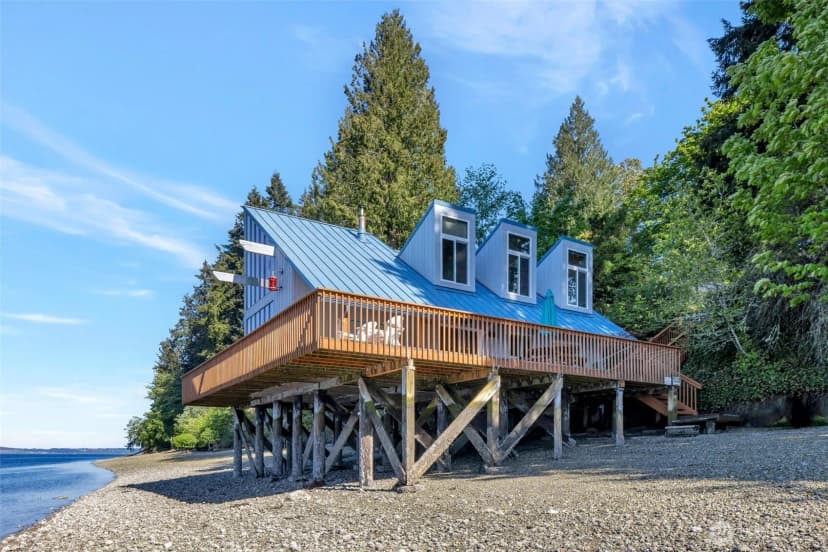 Property photo for 11901 Larson Road, Anderson Island