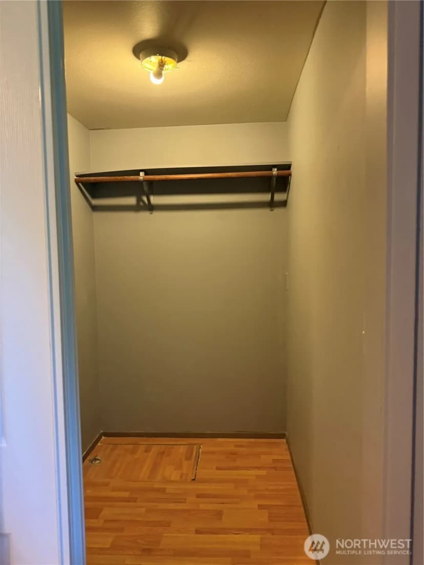 Property photo for 9804 S 252nd Street, Kent photo 12