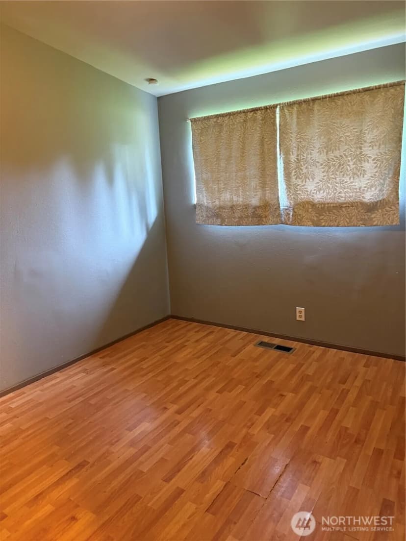 Property photo for 9804 S 252nd Street, Kent photo 11