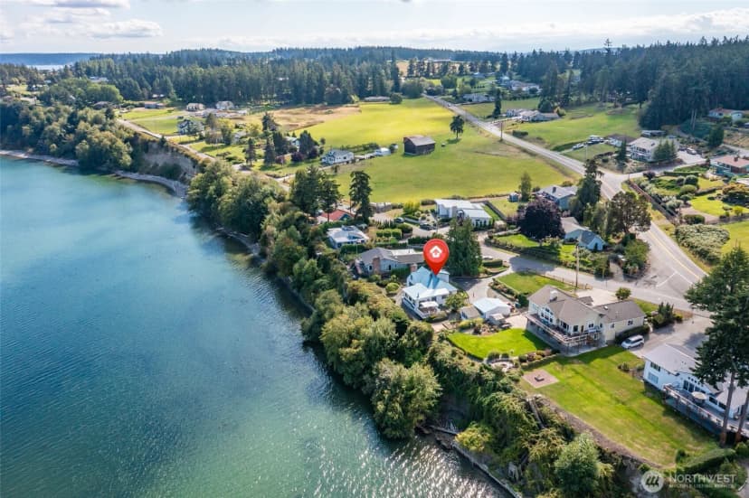 Property photo for 3224 Sw Scenic Heights Street, Oak Harbor photo 9