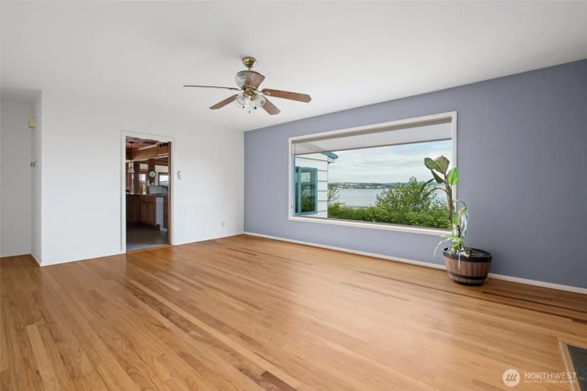 Property photo for 3224 Sw Scenic Heights Street, Oak Harbor photo 15