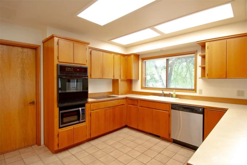 Property photo for 1526 36th Avenue W, Olympia photo 8